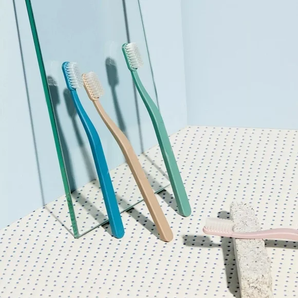 Jordan Soft Toothbrush Set - Picture 3 of 6